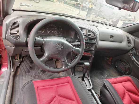 مازدا 323 1996 - صورة 5