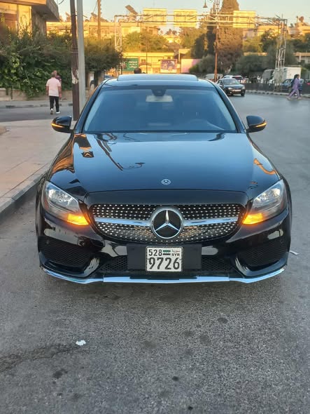 مرسيدس-بنز C 300 2018 - صورة 1
