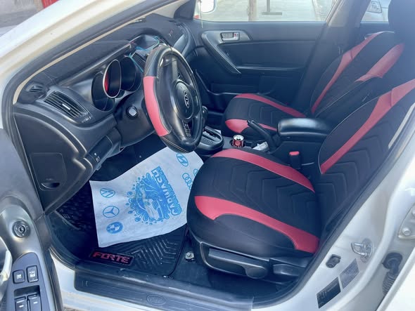 كيا فورتي 2010 - صورة 4