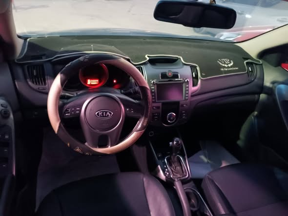 كيا فورتي 2011 - صورة 2