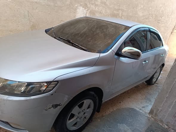 كيا فورتي 2009 - صورة 5