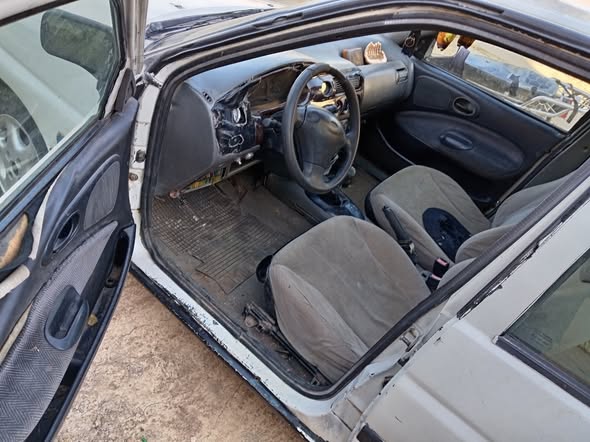 فورد اسكورت 1999 - صورة 2