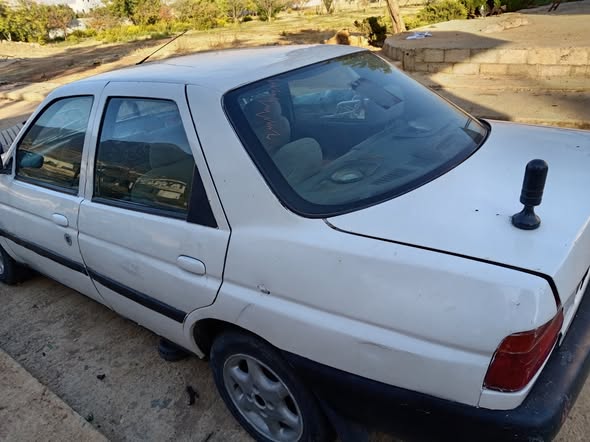 فورد اسكورت 1999 - صورة 3