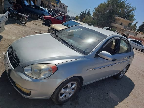 هيونداي فيرنا 2011 - صورة 2