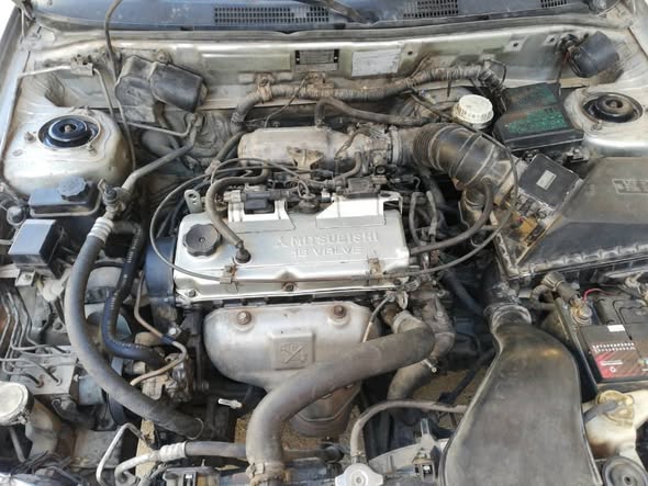 ميتسوبيشي كاريزما 2001 - صورة 5