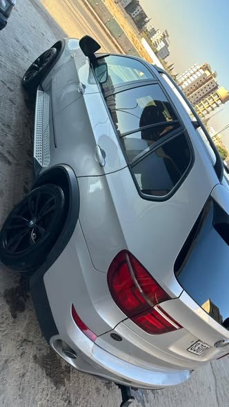 بي ام دبليو X5 2012 - صورة 4