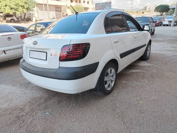كيا ريو 2009 - صورة 5