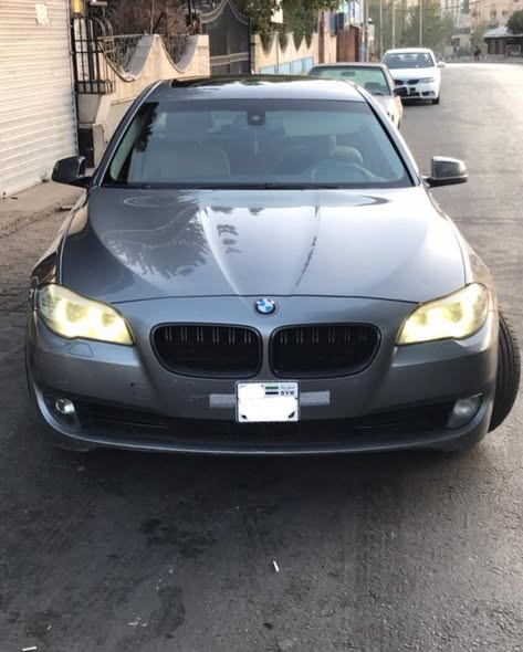 بي إم دبليو 520 2013 - صورة 1