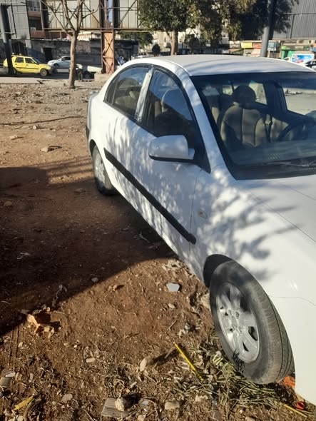 كيا ريو 2003 - صورة 5