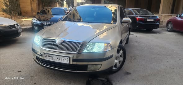 هيونداي أفانتي 2009 - صورة 2