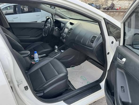 كيا سيراتو 2013 - صورة 3