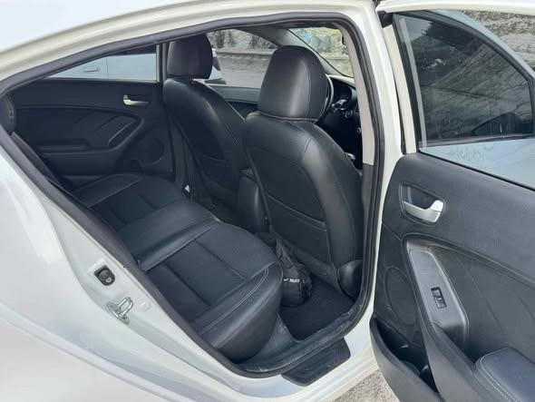 كيا سيراتو 2013 - صورة 1