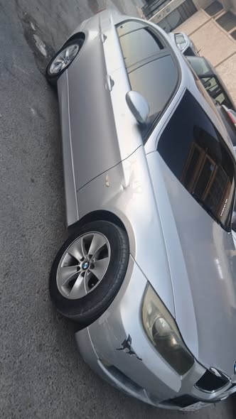 BMW 320i 2008 - صورة 5