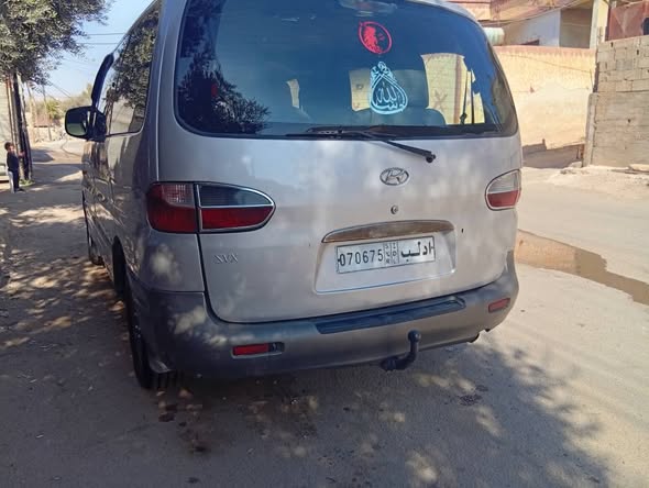 هيونداي ستاركس 2001 - صورة 5