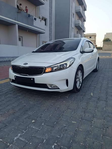 كيا سيراتو 2016 - صورة 2