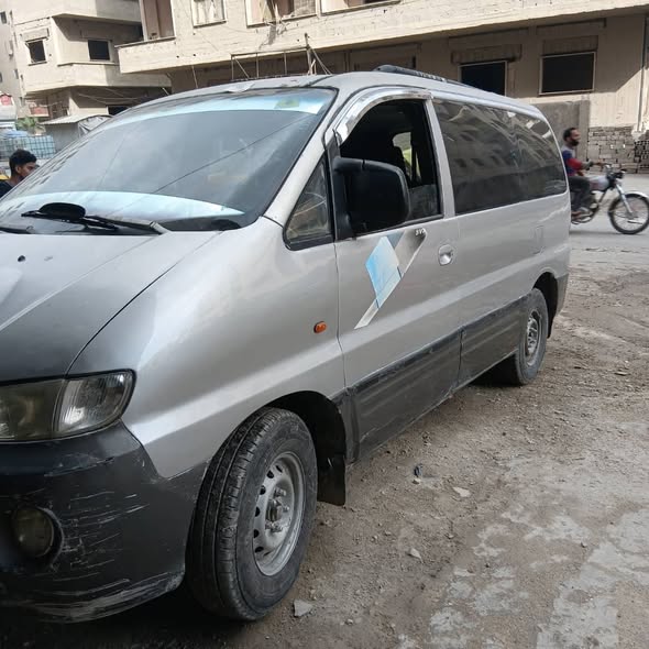 هيونداي ستاركس 2001 - صورة 1