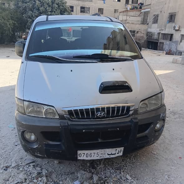 هيونداي ستاركس 2001 - صورة 2