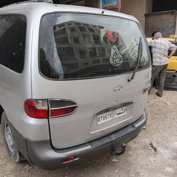 هيونداي ستاركس 2001 - صورة 4