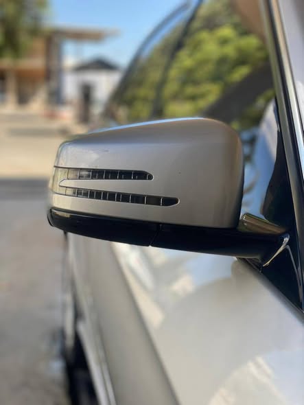 مرسيدس-بنز E 200 2011 - صورة 2