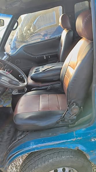 هيونداي H-100 2001 - صورة 3