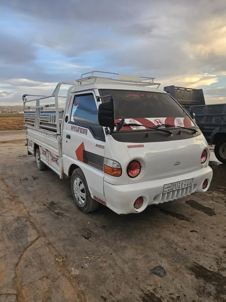 هيونداي H-100 2000 - صورة 1