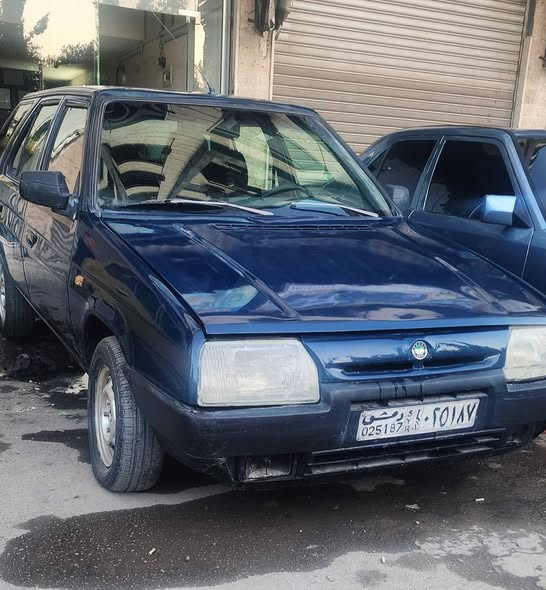 سكودا فورمان 1994 - صورة 1