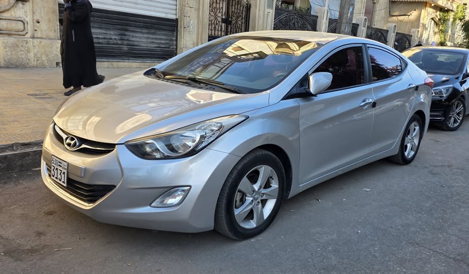 هيونداي افانتي 2013