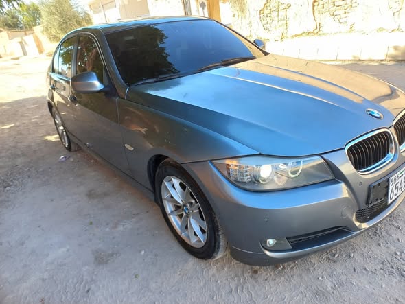 بي إم دبليو الفئة الثالثة 2010 - صورة 2