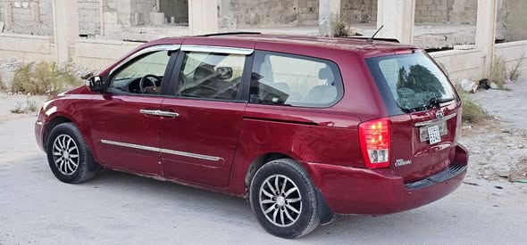 كيا كرنفال 2011 - صورة 5