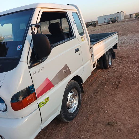 هيونداي H-100 1999 - صورة 1