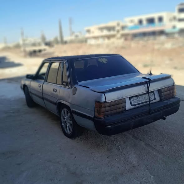 مازدا 929 1993 - صورة 2