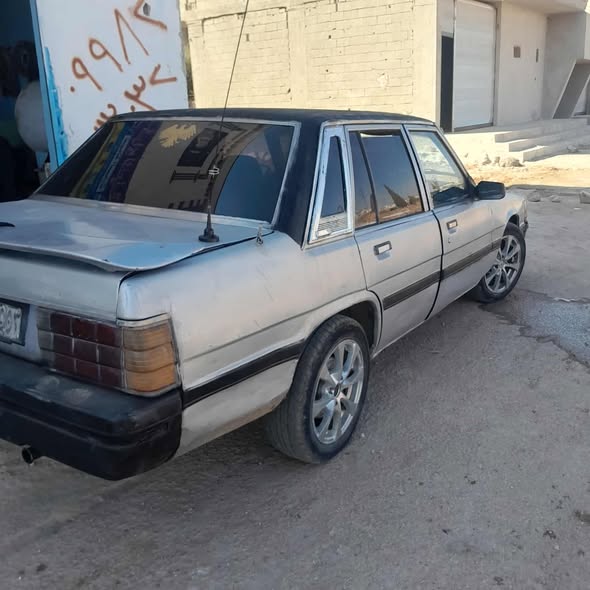 مازدا 929 1993 - صورة 1