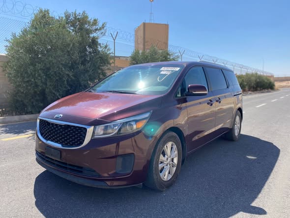 كيا سيدونا 2016 - صورة 1