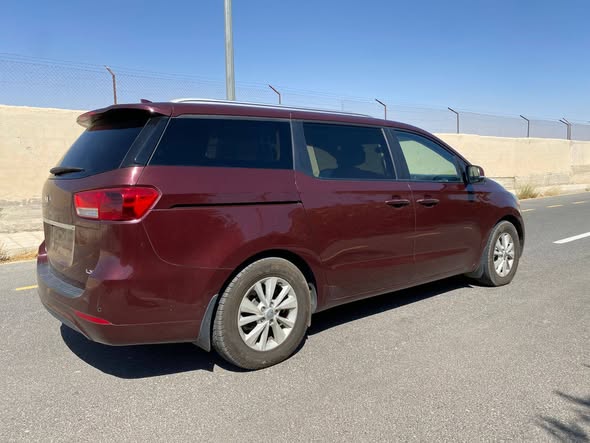 كيا سيدونا 2016 - صورة 5