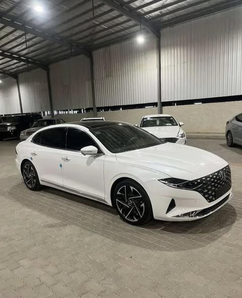 هيونداي ازيرا 2021 - صورة 1