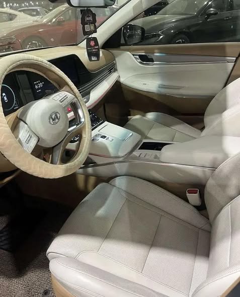 هيونداي ازيرا 2021 - صورة 3