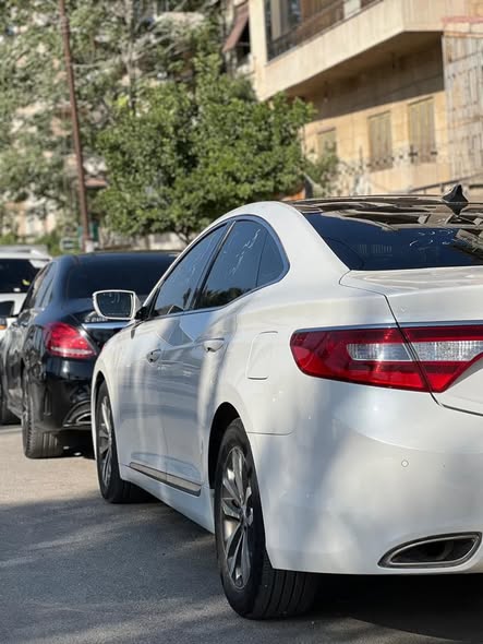 هيونداي أزيرا 2012 - صورة 3