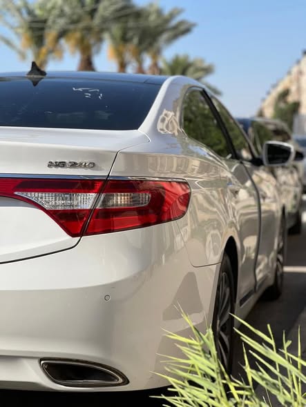 هيونداي أزيرا 2012 - صورة 4