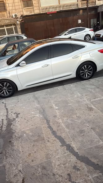 هيونداي أزيرا 2012 - صورة 5