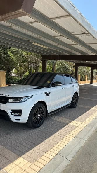 لاند روفر رينج روفر سبورت 2016 - صورة 1