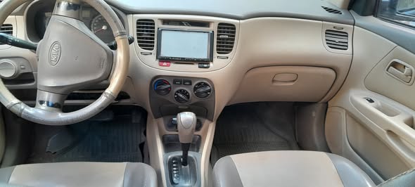 كيا ريو 2009 - صورة 4