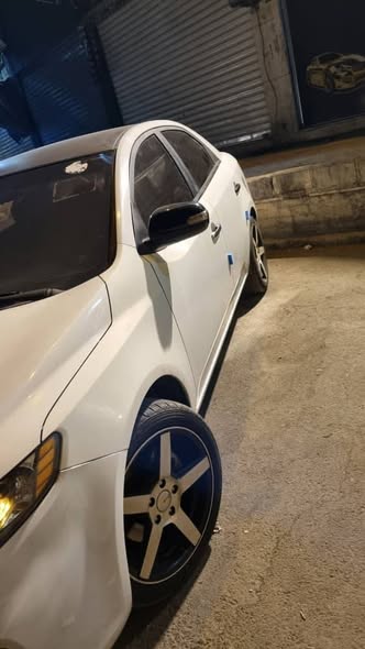 كيا فورتي 2011 - صورة 2