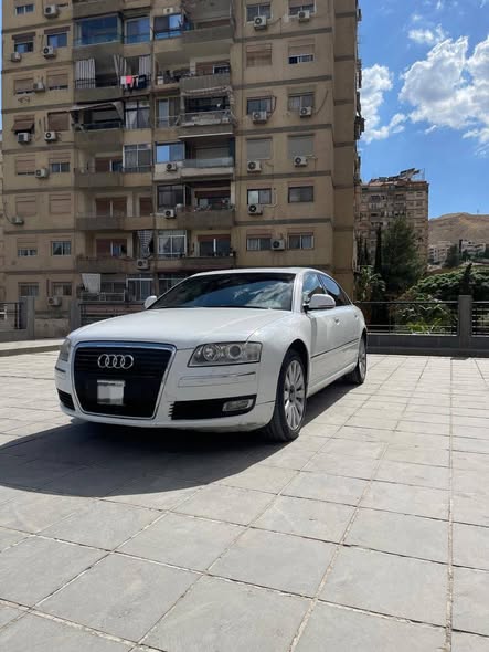 Audi A8 2009 - صورة 2