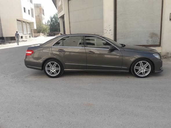 مرسيدس-بنز E-Class 2011 - صورة 3