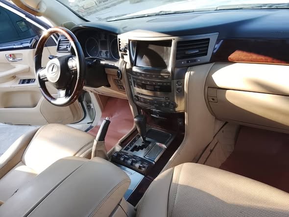 لكزس LX 570 2009 - صورة 4