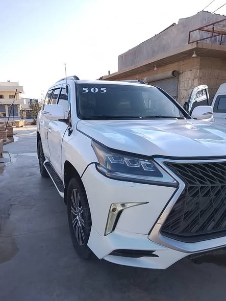 لكزس LX 570 2009 - صورة 3