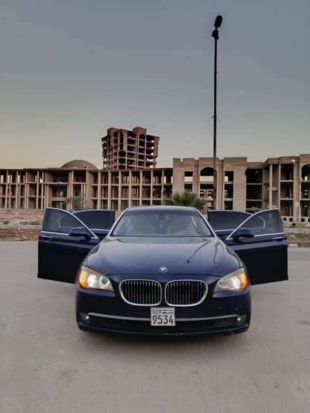 BMW 730Li 2012 - صورة 2