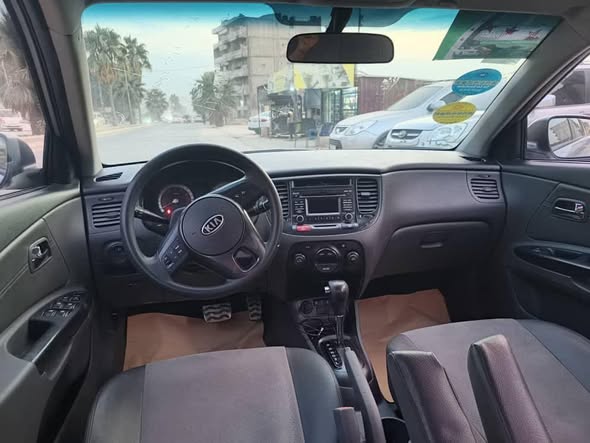 كيا ريو 2011 - صورة 5