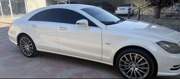 مرسيدس CLS 2012 - صورة 1