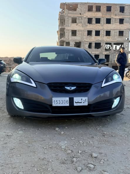 جنيسس جنيسس كوبيه 2009 - صورة 2